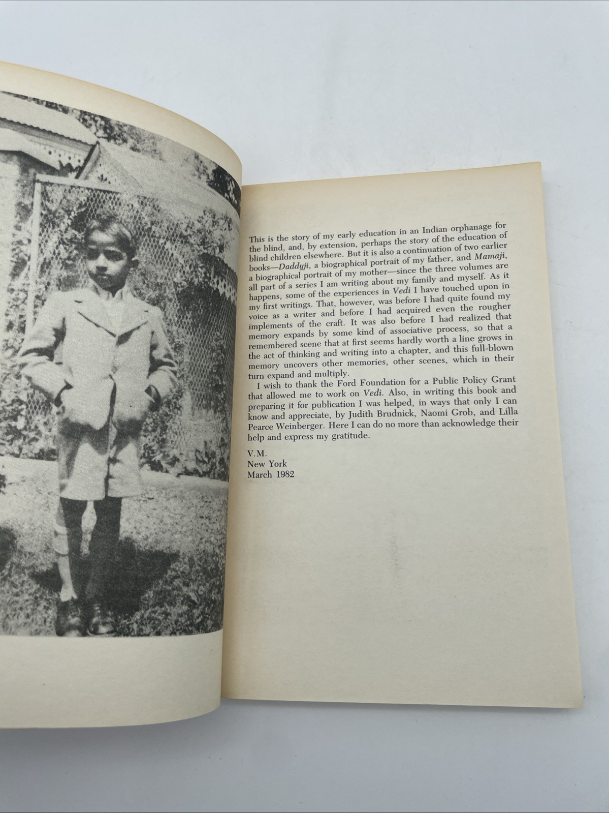 VEDI (PICADOR BOOKS) By Ved Mehta Paperback 1985