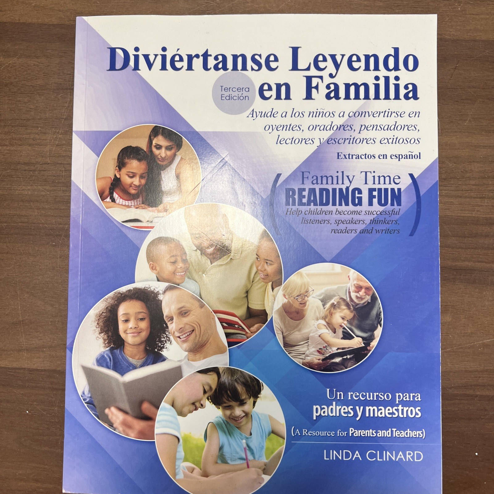 Family Time Reading Fun Spanish Extracts by Linda M Clinard, Tercera Edición