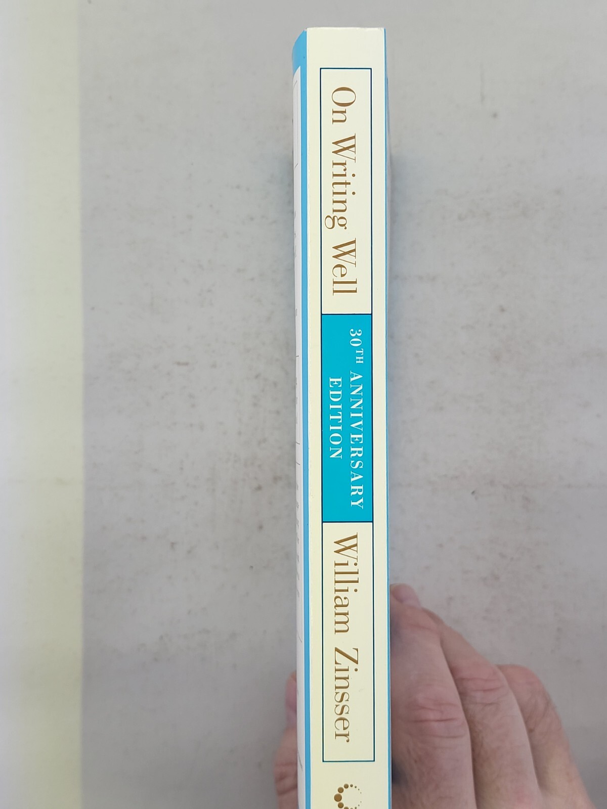On Writing Well : The Classic Guide to Writing Nonfiction by William Zinsser…
