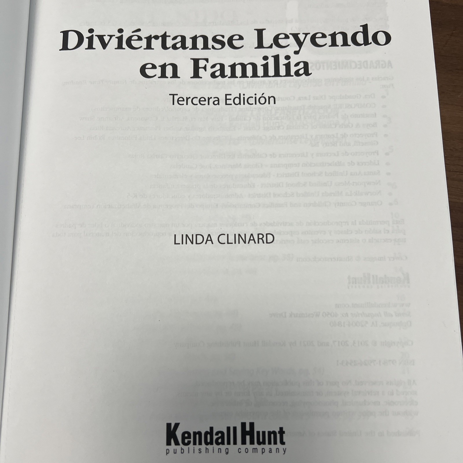 Family Time Reading Fun Spanish Extracts by Linda M Clinard, Tercera Edición